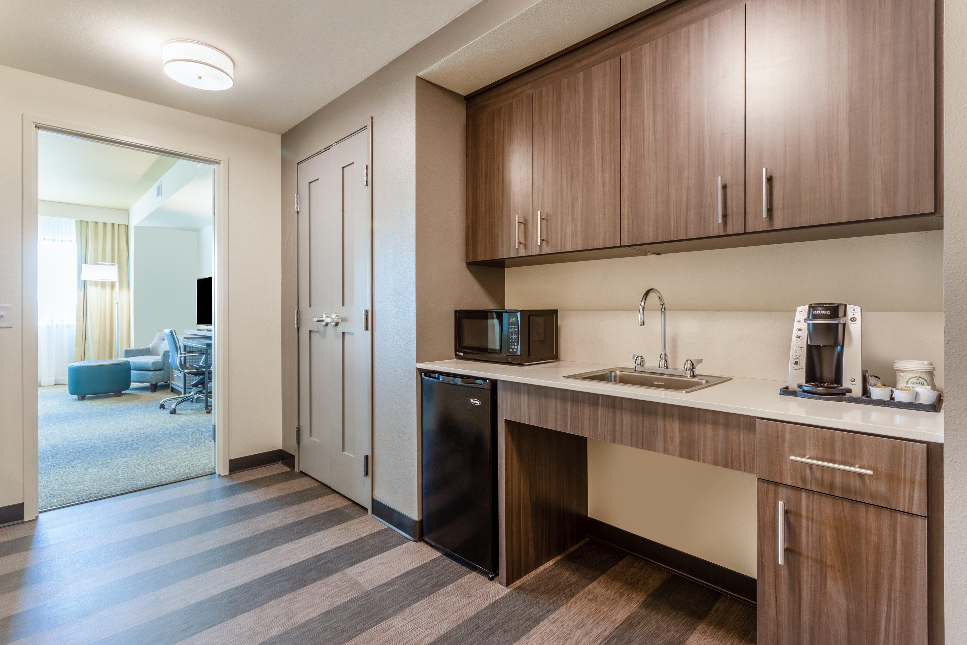 Holiday Inn & Suites Cedar Falls-Waterloo Event Ctr By Ihg Bagian luar foto
